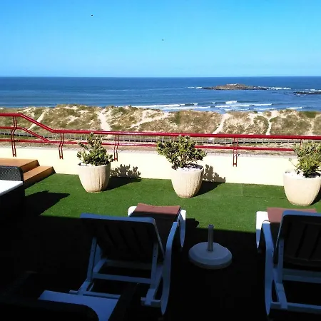 Beachfront Penthouse アパート